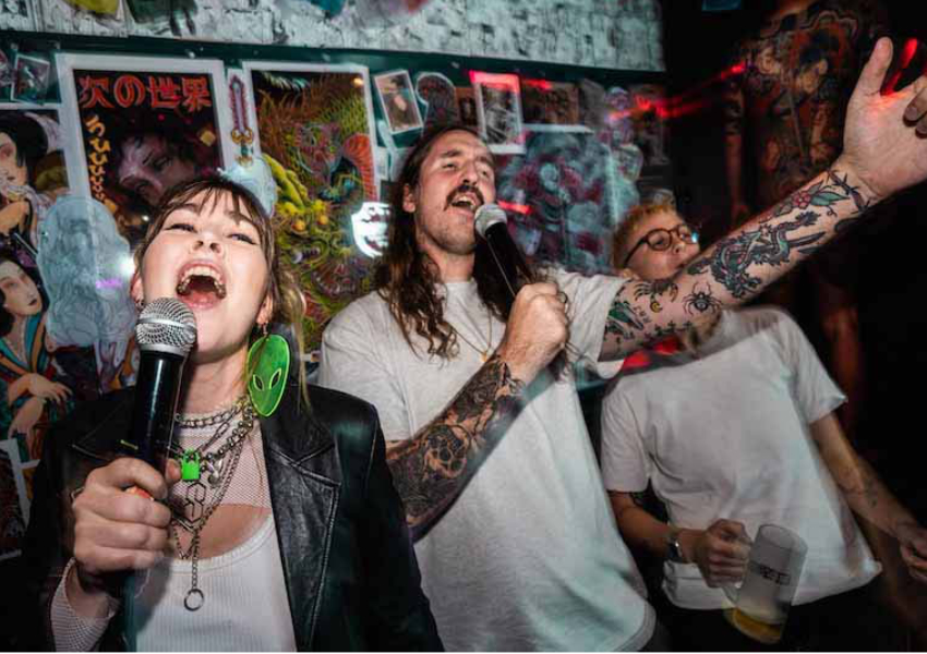 Sing the night away – GOROS KARAOKE