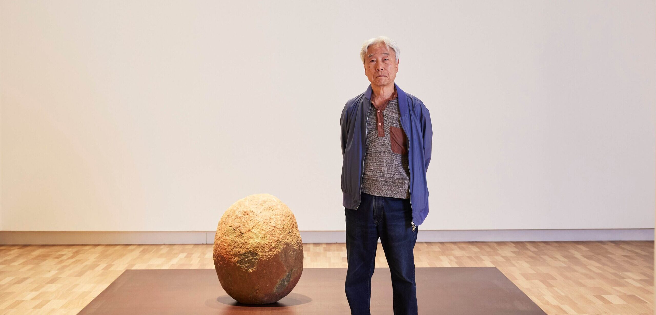 Influential Korean artist Lee Ufan brings huge exhibition to NSW