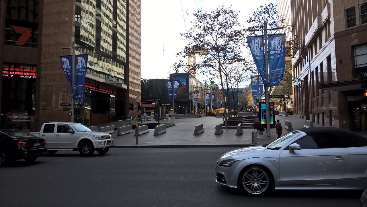 Boring bollards keep Sydney safe