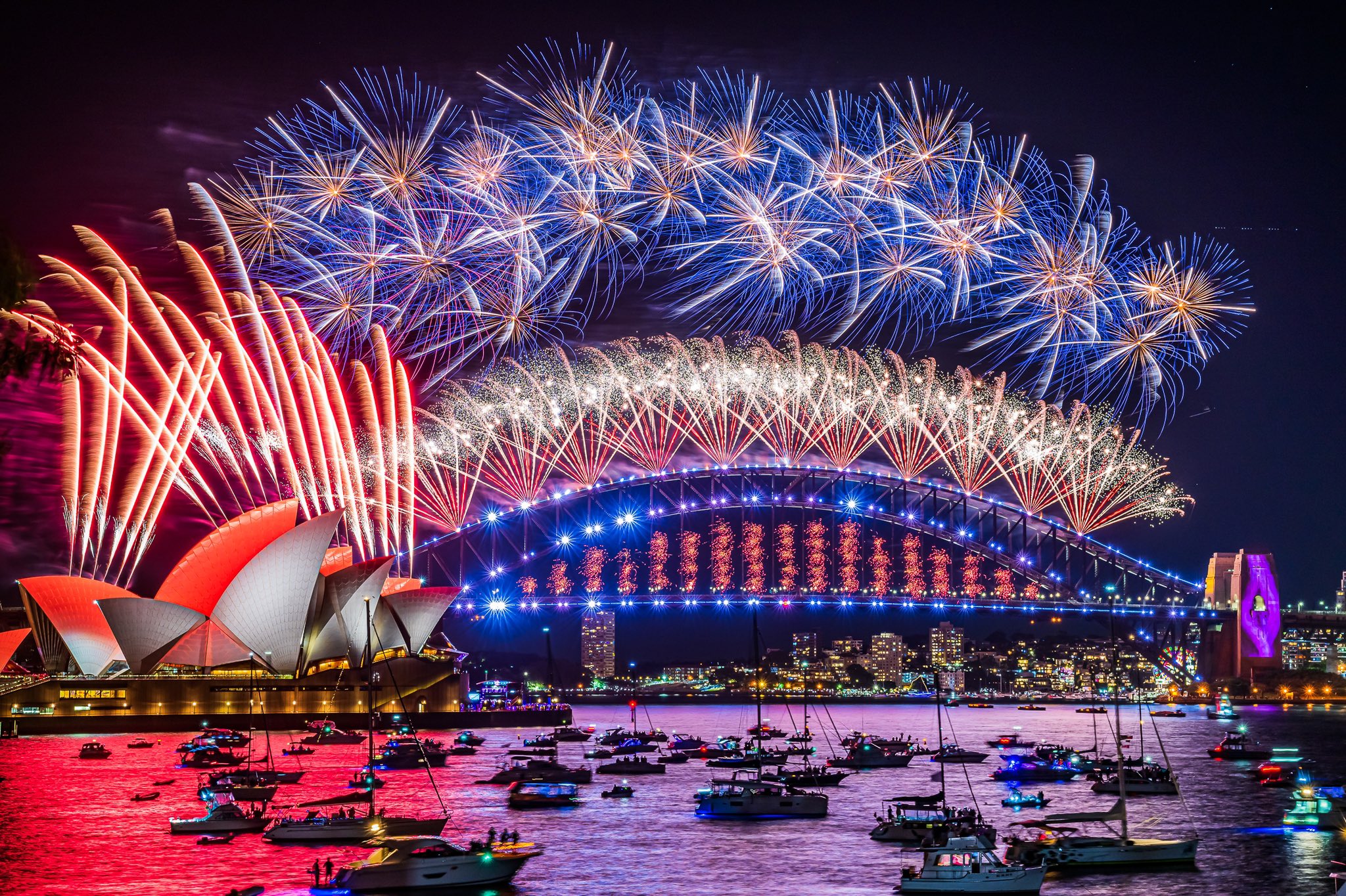 Sydney brings in 2022 while COVID-19 keep crowds at home