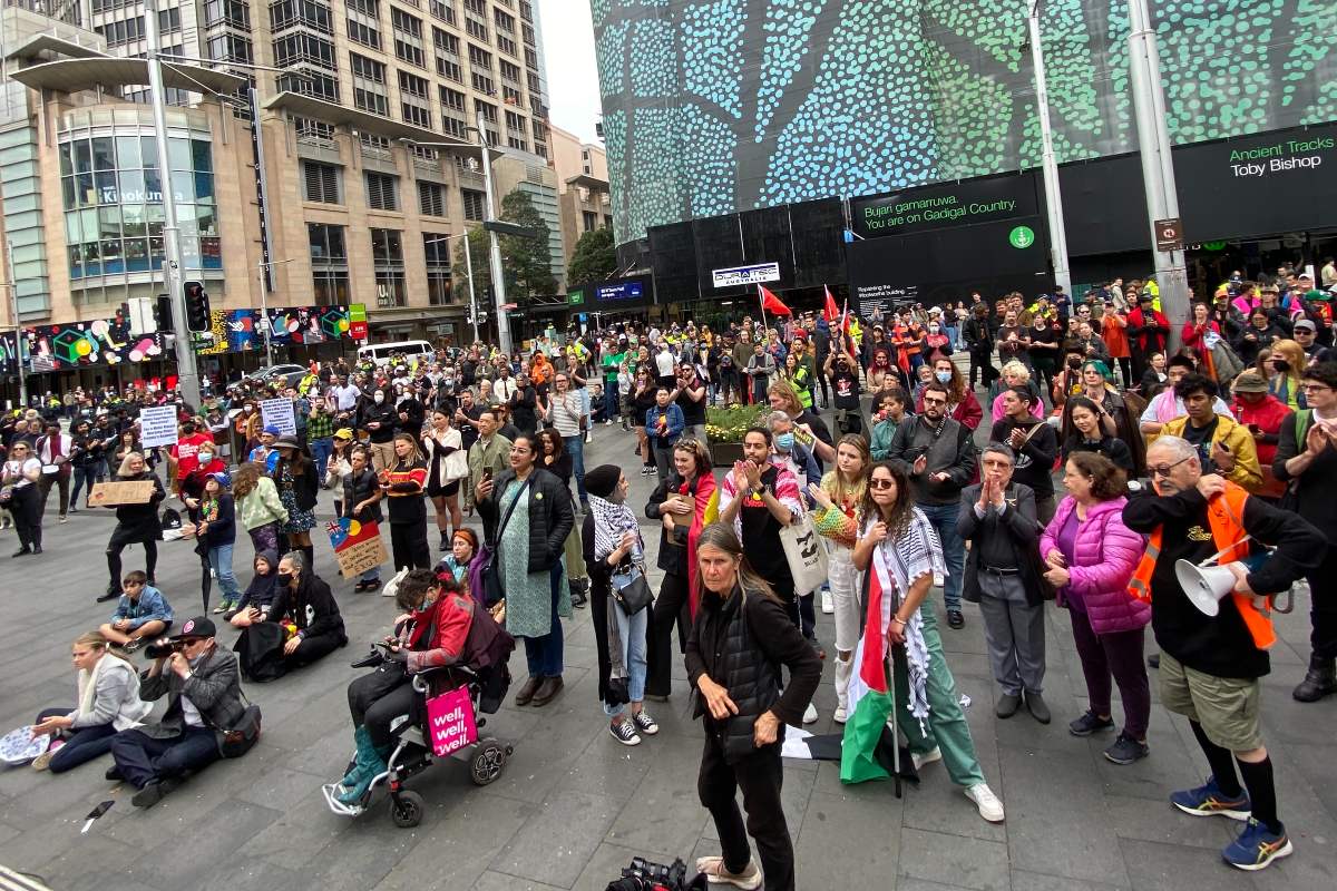 ‘No more whitewashing of British colonialism’: Protesters demand abolition of the monarchy on Day of Mourning
