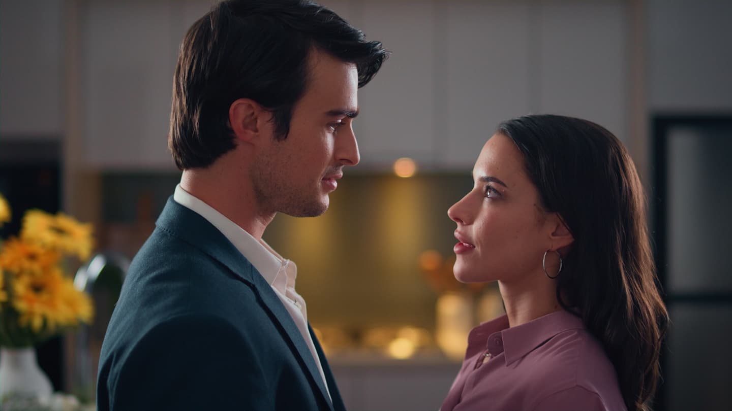 A Royal In Paradise – REVIEW